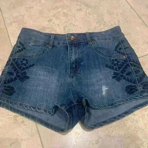 Dollhouse size 4  jeanshorts